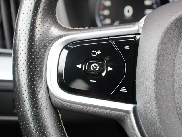Volvo XC60 2.0 T5 R-Design Automaat 2019 Benzine 12