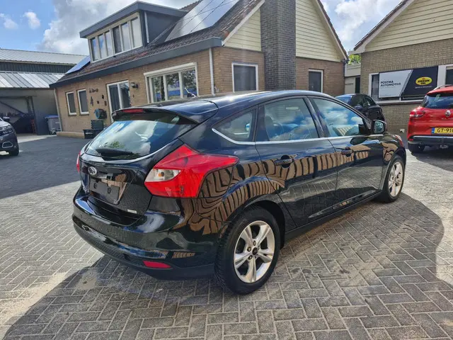 Ford Focus 1.0 EcoBoost 2012 Benzine 14