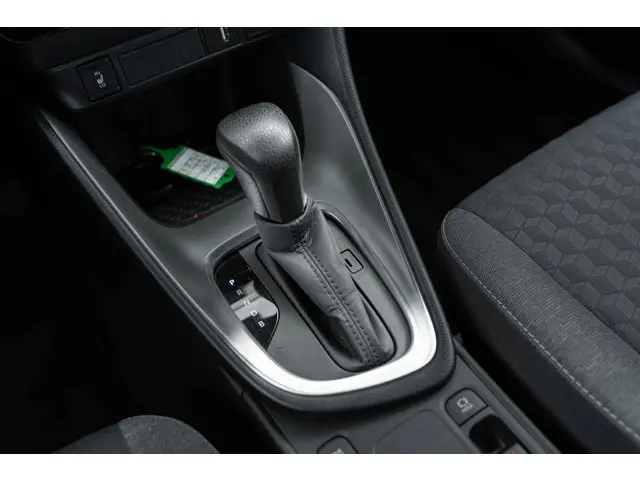 Toyota Yaris 1.5 Hybrid Dynamic 2021 Hybride Benzine 26