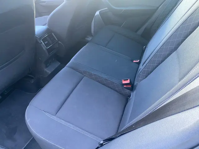 Škoda Karoq 1.0 TSI Business Edition 2021 Benzine 29