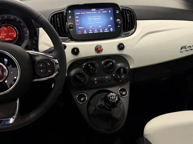 Fiat 500 1.0 Hybrid Dolcevita 2023 Benzine 10