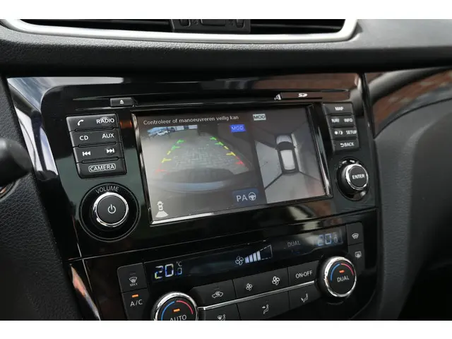 Nissan QASHQAI 1.2 Tekna |Pano|trekhaak| 2015 Benzine 16