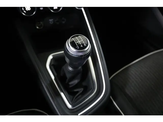 Renault Clio 1.0 TCe Intens 2019 Benzine 26