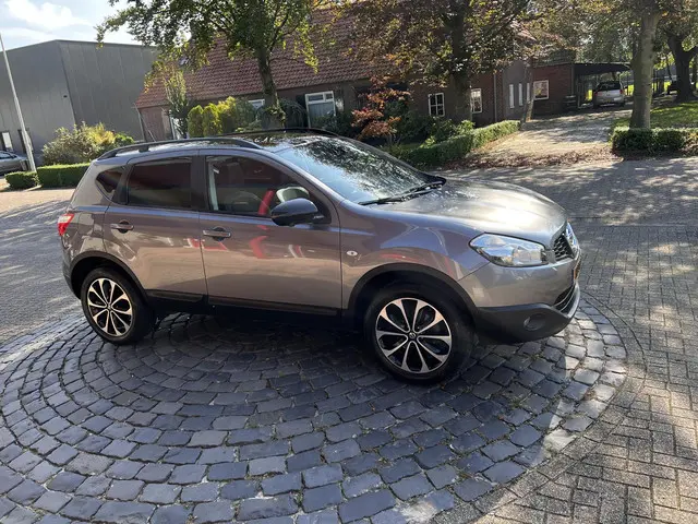 Nissan QASHQAI 1.6 360 2013 Benzine 32
