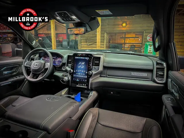 Dodge Ram 1500 5.7 V8 Laramie Night, 2024 Benzine 17