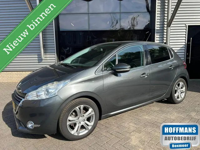 Peugeot 208 1.2 PureTech Allure 2015 Benzine