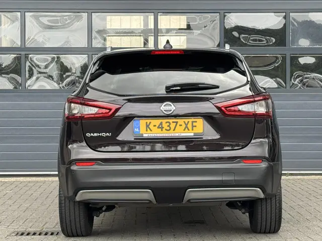 Nissan QASHQAI 1.3 DIG-T DESIGN EDITION 2021 Benzine 17