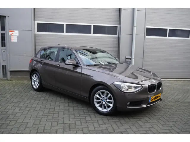 BMW 1 Serie 116i High Executive 2013 Benzine 3
