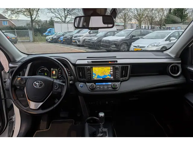 Toyota RAV4 2.5 Hybrid Executive 2017 Hybride Benzine 18