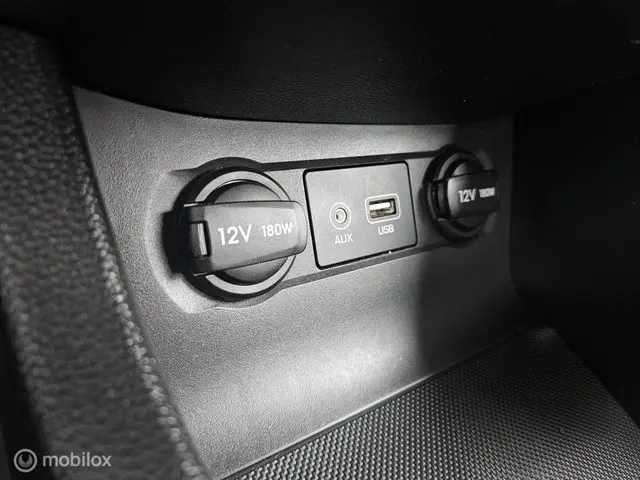 Hyundai i20 1.4i i-Vision 2015 Benzine 24