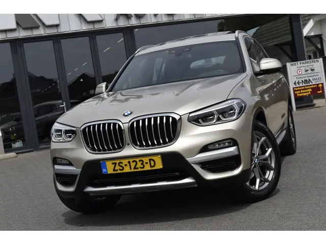 BMW X3 xDrive20i High Executive Edition 2019 Benzine 3
