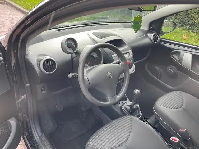 Peugeot 107 1.0 Active 2013 Benzine 10