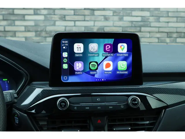 Ford Kuga 2.5 PHEV ST-Line X 2023 Hybride Benzine 34