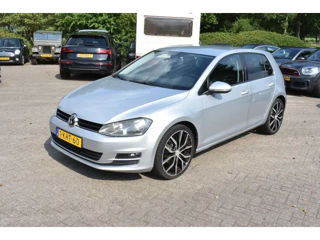 Volkswagen Golf 1.2 TSI Highline 2013 Benzine 30