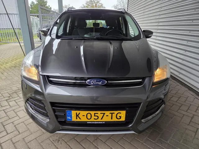 Ford Kuga 1.5 Titanium Styling Pack 2016 Benzine 10