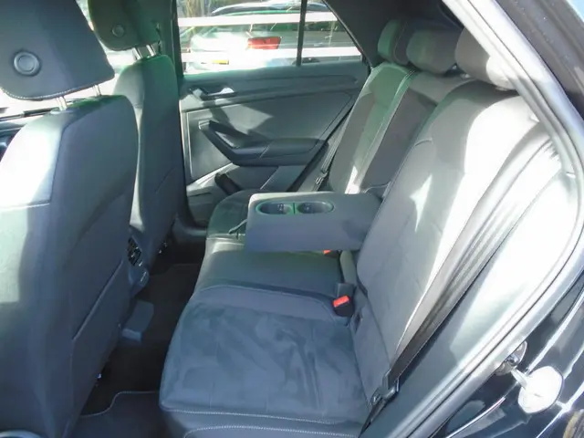 Volkswagen T-Roc 1.5 TSI R-Line Edition 2025 Benzine 18