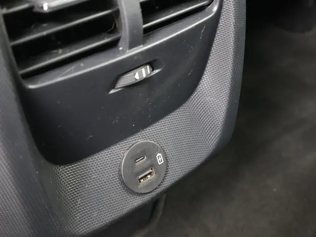 Ford Mustang Mach-E 75kWh LUCID RED 2020 Elektrisch 45