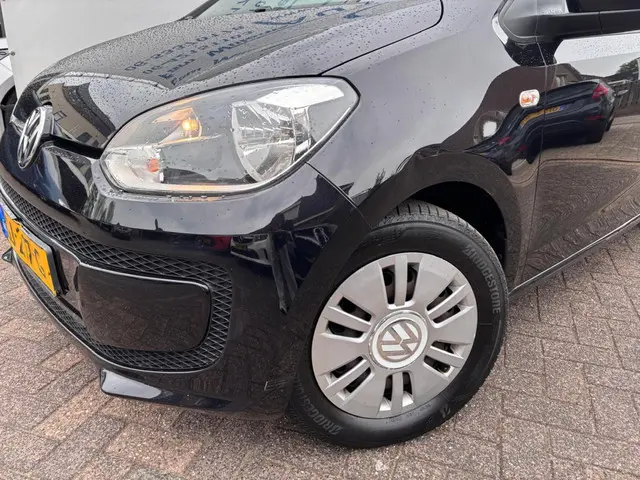 Volkswagen up! 1.0 move up! BlueM. 2015 Benzine 12