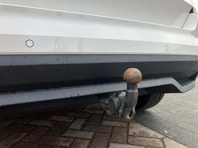 Škoda Kamiq 1.0 TSI Sport Business 2021 Benzine 17