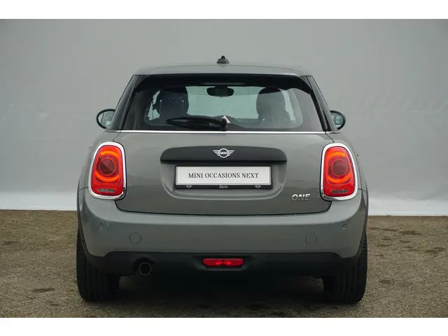 MINI 5-Deurs 1.5 One First 2018 Benzine 6