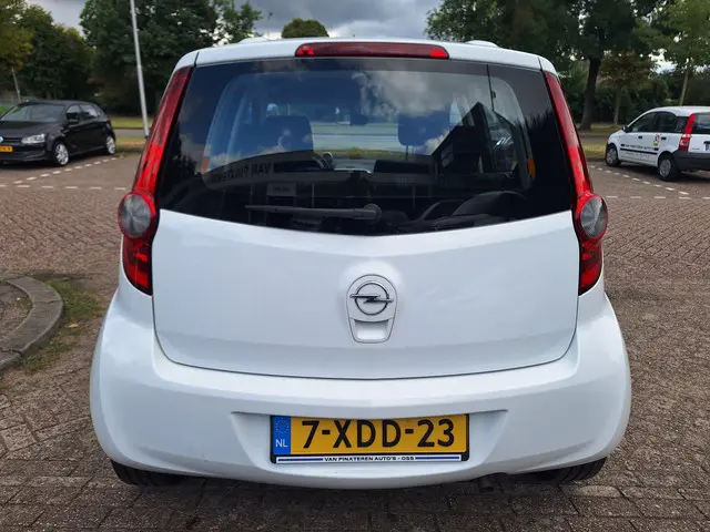 Opel Agila 1.0 Berlin 2014 Benzine 6