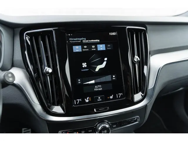 Volvo V60 2.0 B4 R-Design 2020 Benzine 39