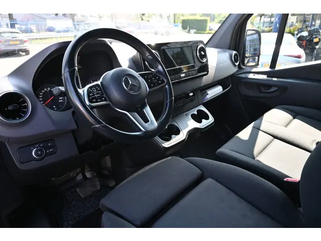 Mercedes-Benz Sprinter 319 CDI 3.0 V6 L2H2 2021 Diesel 4
