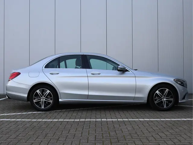 Mercedes-Benz C-Klasse 180 Avantgarde 2020 Benzine 15