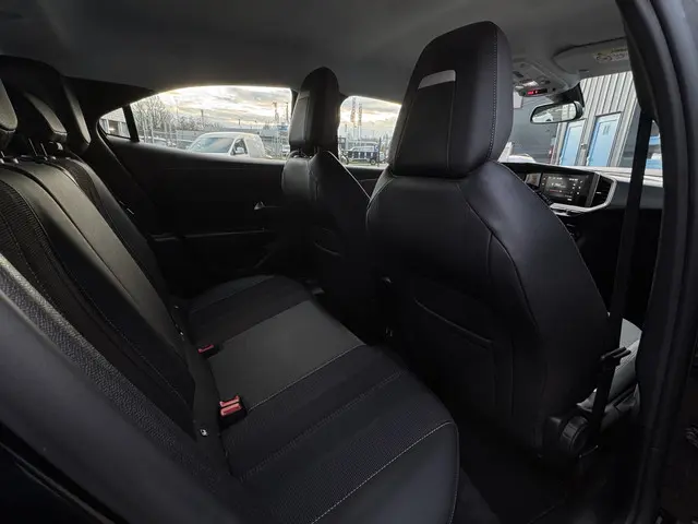 Opel Mokka-e Elegance 50-kWh 11kw bl. 2021 Elektrisch 18