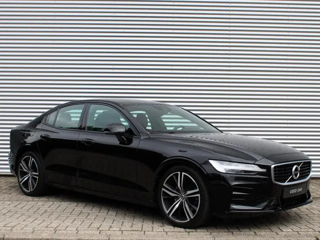 Volvo S60 2.0 T4 R-Design 2020 Benzine 3