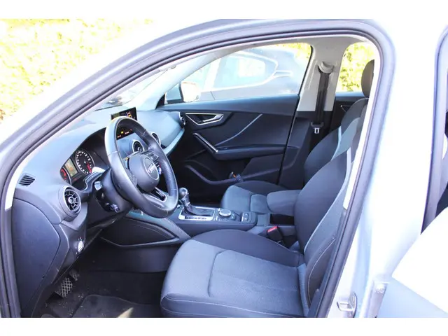 Audi Q2 1.0 TFSI #limited 2018 Benzine 8