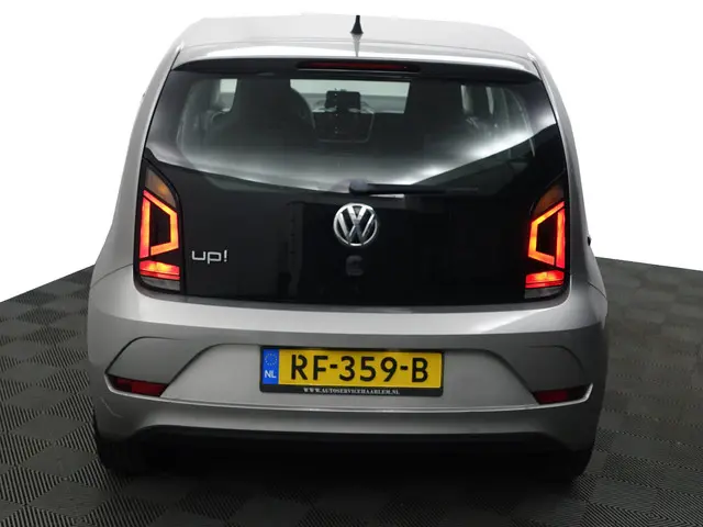 Volkswagen up! 1.0 BMT move up! 2017 Benzine 21