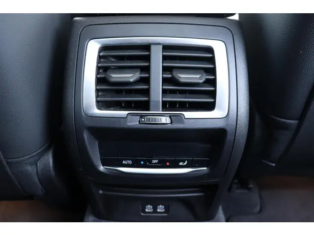 BMW iX3 High Executive 80 kWh 2023 Elektrisch 14