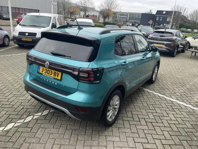 Volkswagen T-Cross 2