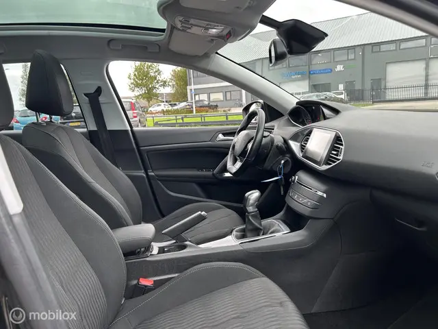 Peugeot 308 SW 1.2 "PANO+NAVI+TREKHAAK+LMV" 2017 Benzine 7