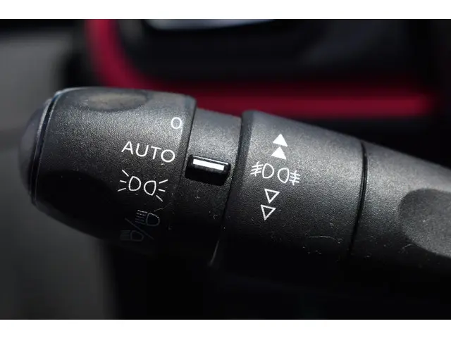 Citroën C3 PureTech 82 ELLE 2018 Benzine 11