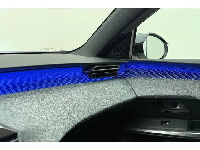 Peugeot 5008 1.2 Hybrid 145 GT 2025 Hybride Benzine 25