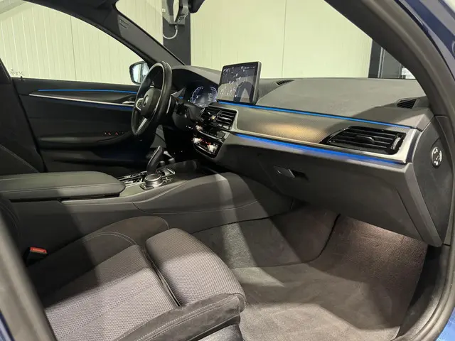 BMW 5 Serie Touring 530e M-Sport 2021 Hybride Benzine 8