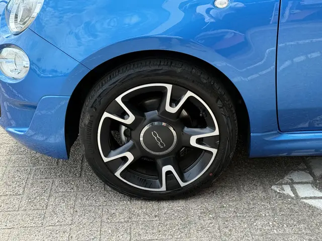 Fiat 500 1.0 Hybrid Rockstar 2021 Benzine 19