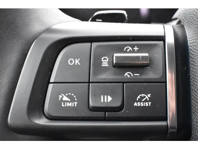 Citroën C4 Puretech 130 EAT8 Shine 2021 Benzine 23