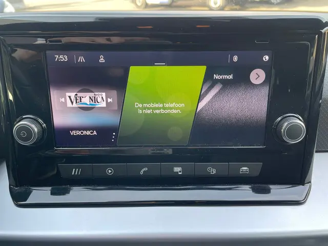 SEAT Arona 1.0 TSI FR Business Connect 2024 Benzine 12