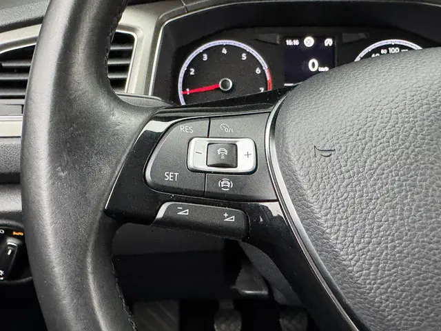 Volkswagen T-Roc 1.0 TSI STYLE 2020 Benzine 19