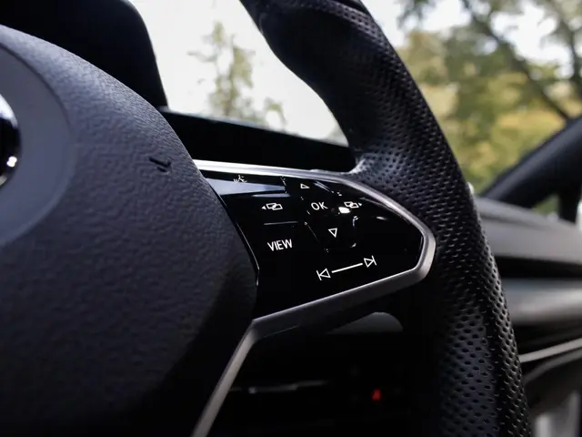 Volkswagen Golf 1.5 eTSI R-Line 2022 Benzine 16