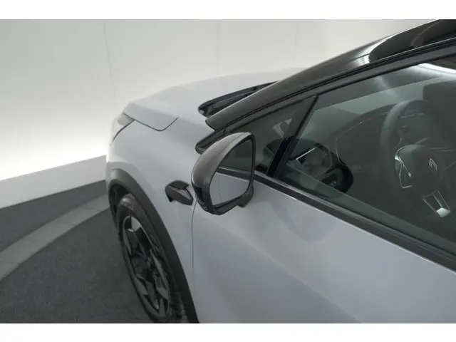 Renault Captur Mild Hybrid 160 EDC Techno 2024 Benzine 19