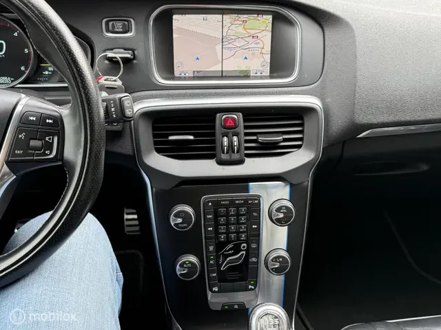 Volvo V40 1.6 D2 R-Design EXPORTPRIJS 2013 Diesel 16