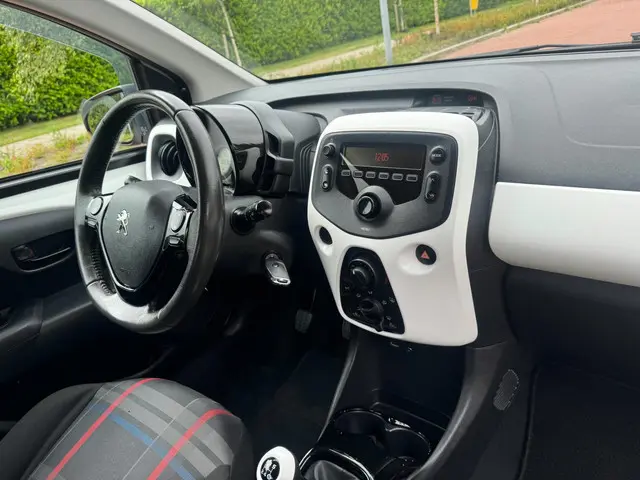 Peugeot 108 1.0 VTi Active 105.000 KM 2014 Benzine 19