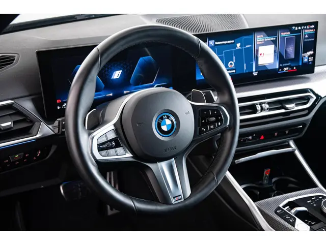 BMW 3 Serie 330e 2024 Hybride Benzine 49