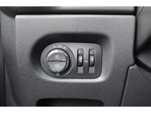 Opel Corsa 1.4-16V BlitZ Navi 2014 Benzine 19