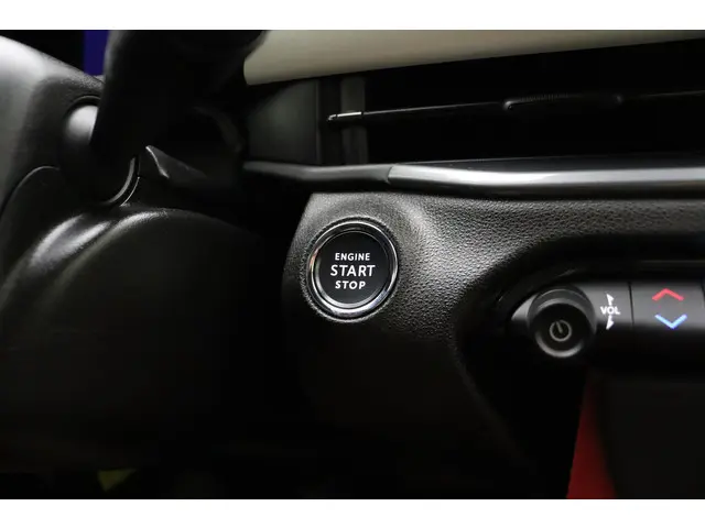 Fiat 600 1.2 Hybrid La Prima 2024 Benzine 29