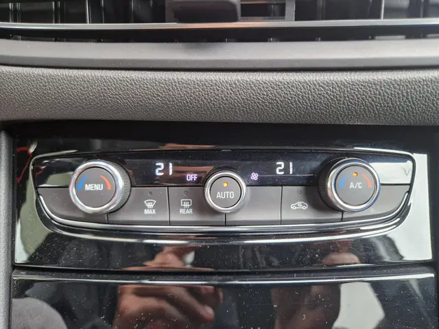 Opel Grandland 1.2 Turbo Business Elegance 2023 Benzine 17